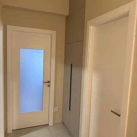 アパート Magnolija トレビニエ