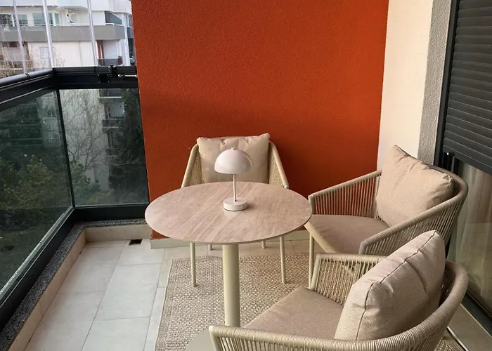 アパート Magnolija トレビニエ