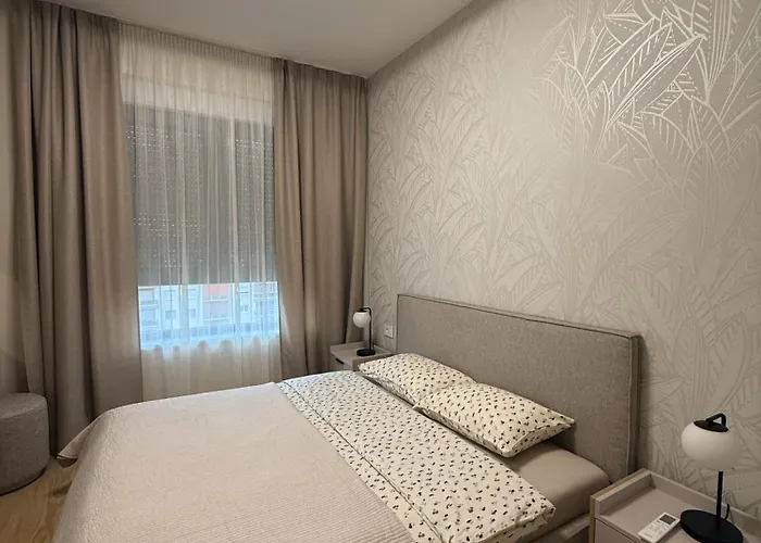 Magnolija アパート トレビニエ